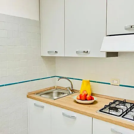 Con Piscina E Ampio Giardino 別荘 スティンティーノ