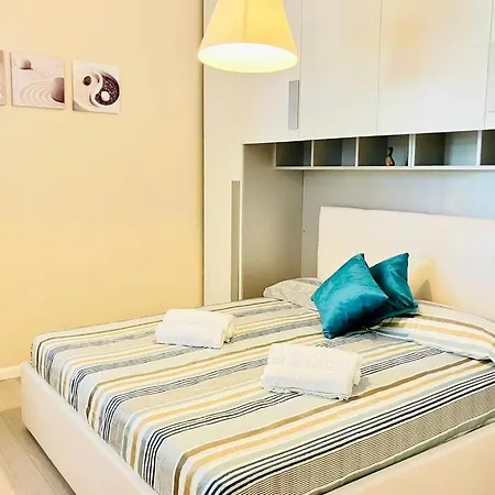 Con Piscina E Ampio Giardino Holiday home