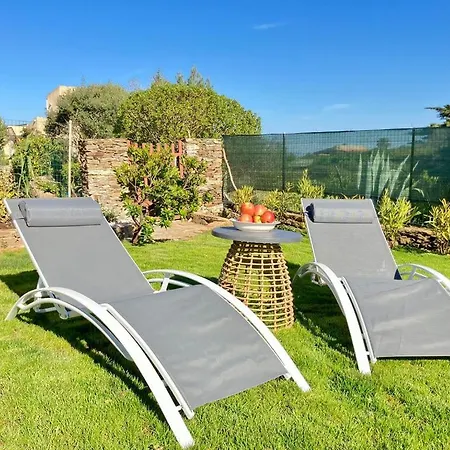 Con Piscina E Ampio Giardino スティンティーノ