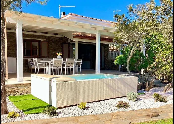 Con Piscina E Ampio Giardino Дом отдыха